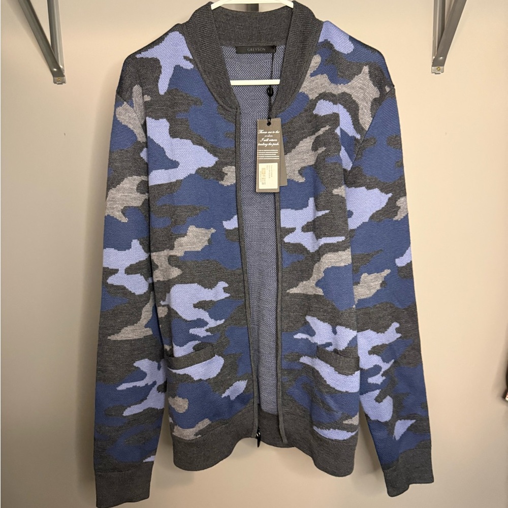 Men's Gray and Blue Camo Sweater